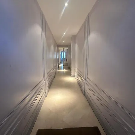 Champs Elysee Apartment Paris